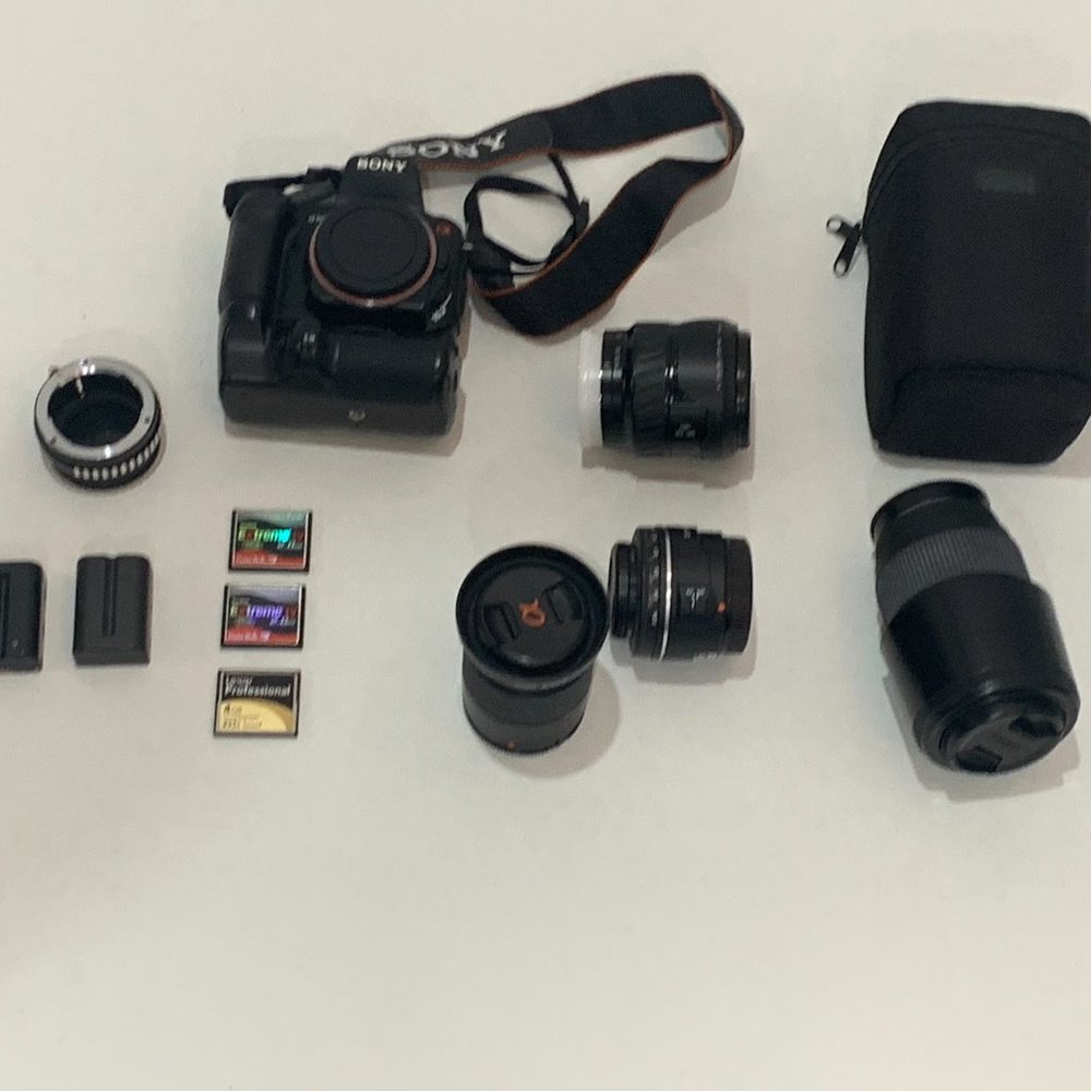 Used DSLR Sony Camera (Model: A300)